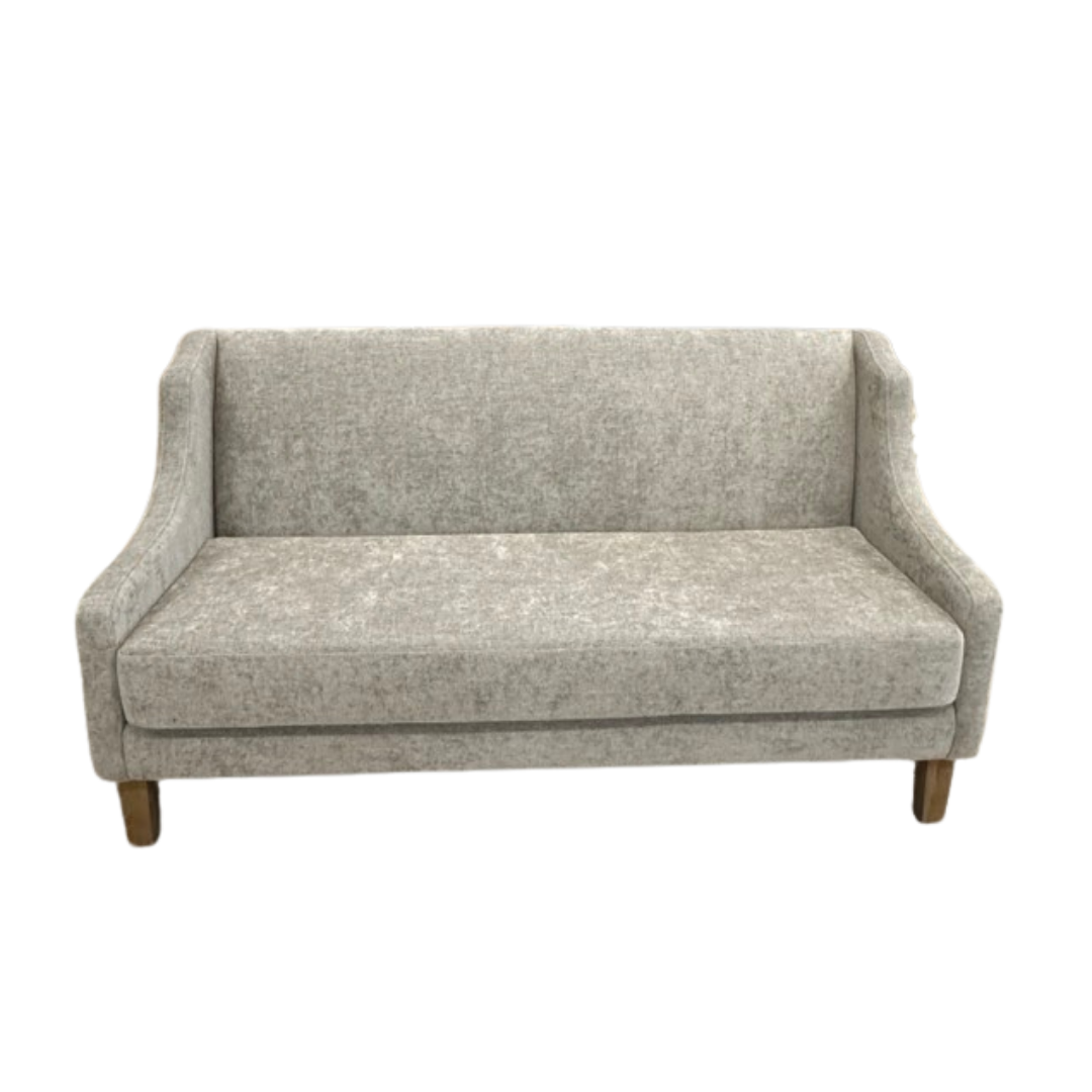 Lucas Settee