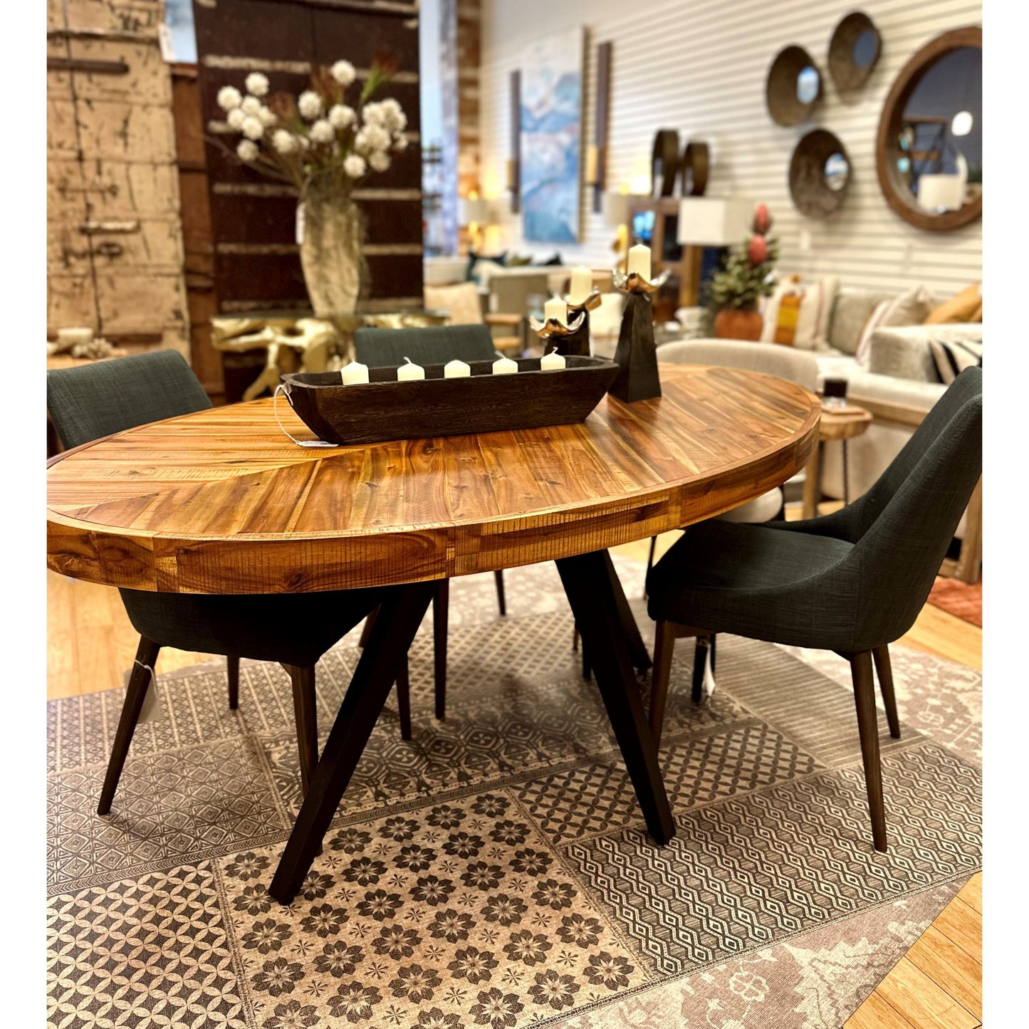 Park Oval Dining Table
