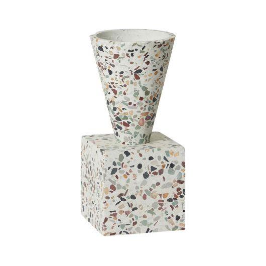 Alexi Vase