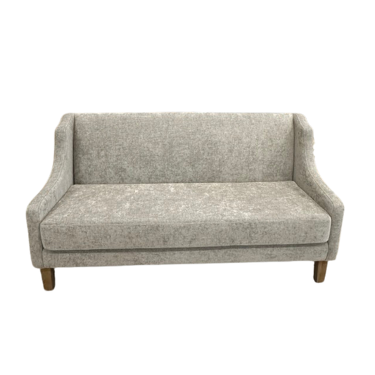 Lucas Settee
