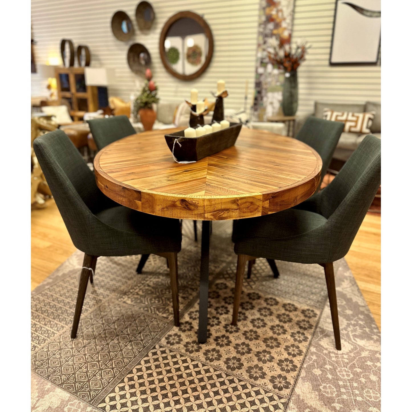 Park Oval Dining Table