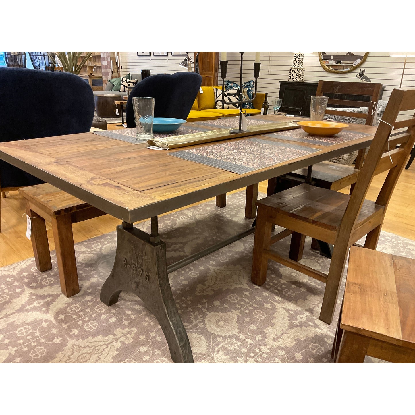 Singer Dining Table